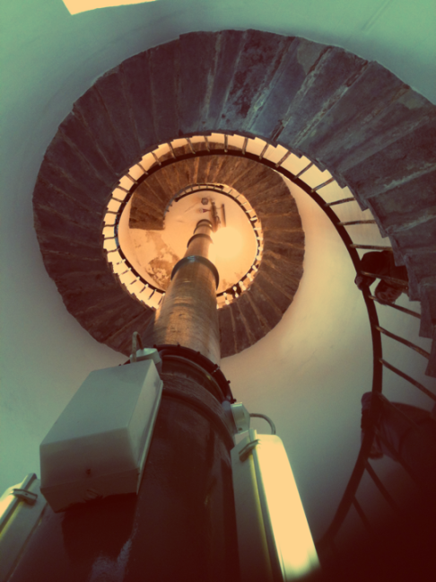 ^^ looking up into the light house ^^
